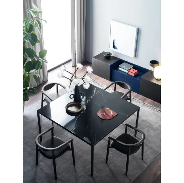 Tavolo quadrato Filo in Light Stone di Novamobili