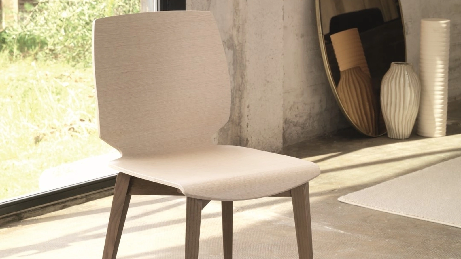 Sedia in legno Shell S149 di Friulsedie